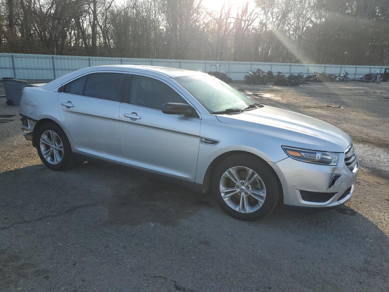 2016 Ford Taurus VIN 1FAHP2D8XGG133611 Copart auction photo, rear end / minor dent/scratches damage thumbnail 4