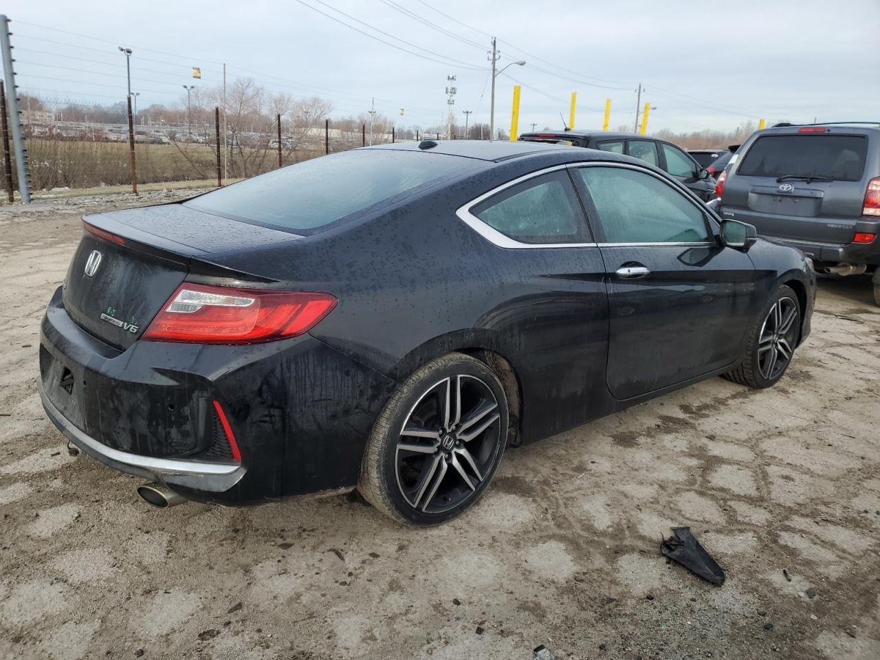 2016 Honda Accord VIN 1HGCT2B02GA003937 Copart auction photo, rear end / minor dent/scratches damage thumbnail 3