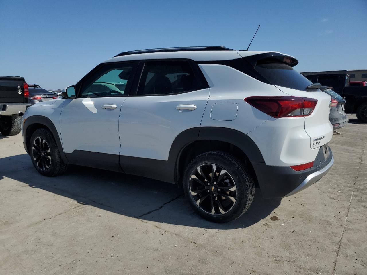 2021 Chevrolet TrailBlazer VIN KL79MPSLXMB133139 Copart auction photo, minor dent/scratches / hail damage thumbnail 2