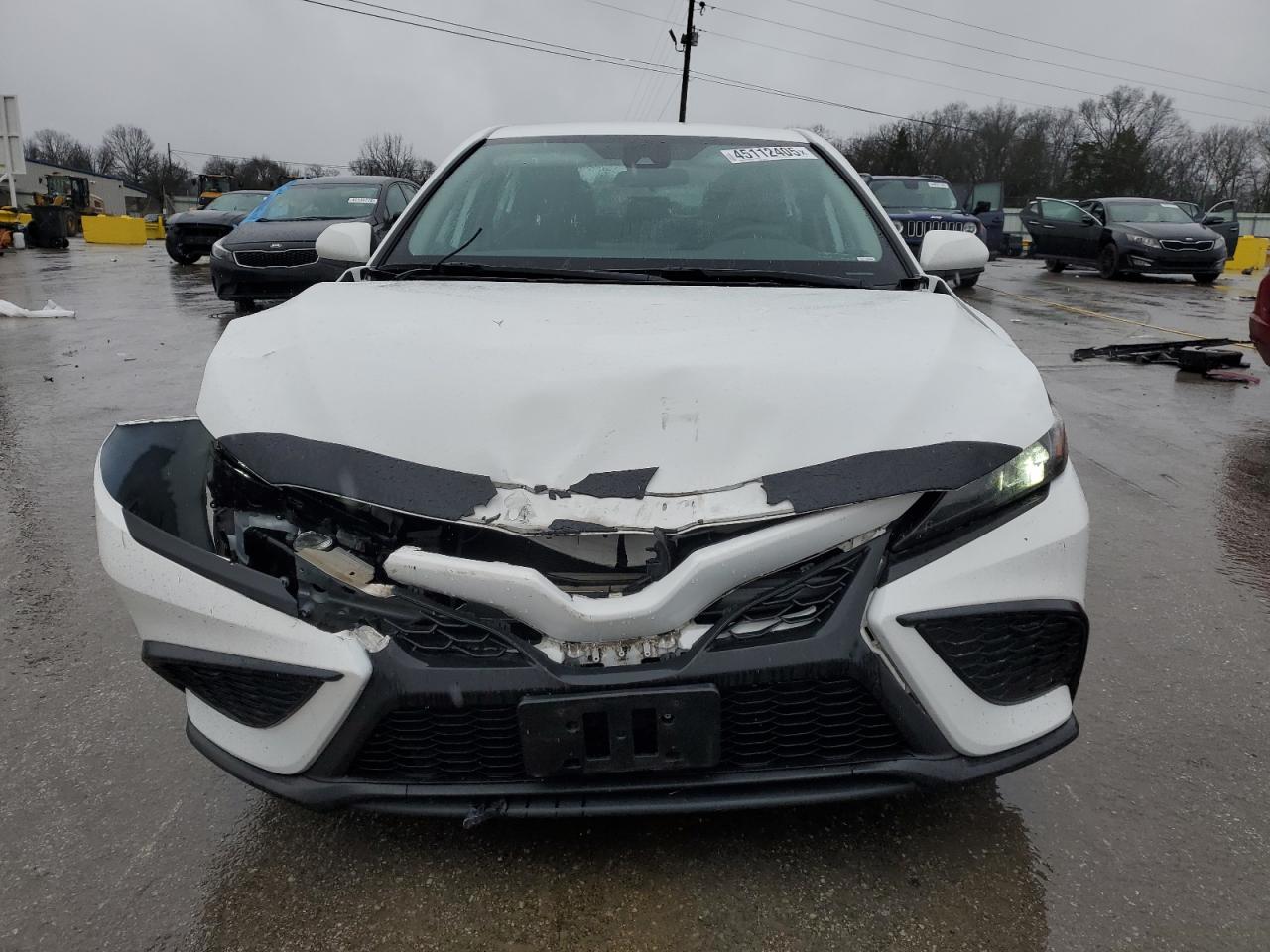 2021 Toyota Camry VIN 4T1G11AK1MU552618 Copart auction photo, front end damage thumbnail 5