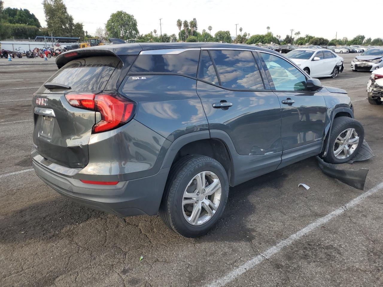 2018 GMC Terrain VIN 3GKALMEV4JL312631 Copart auction photo, front end / side damage thumbnail 3