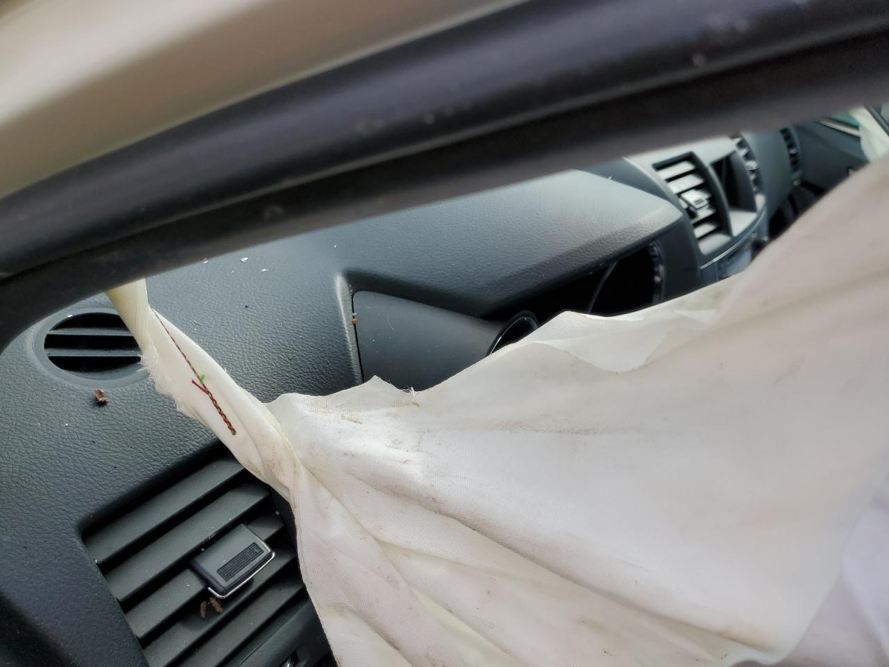 2013 Toyota Highlander VIN 5TDBK3EH5DS238593 Copart auction photo, rollover damage thumbnail 9