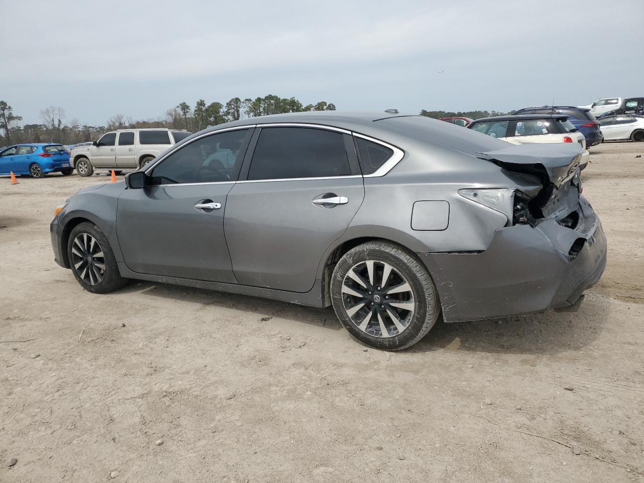 2018 Nissan Altima VIN 1N4AL3AP1JC179731 Copart auction photo, rear end / minor dent/scratches damage thumbnail 2
