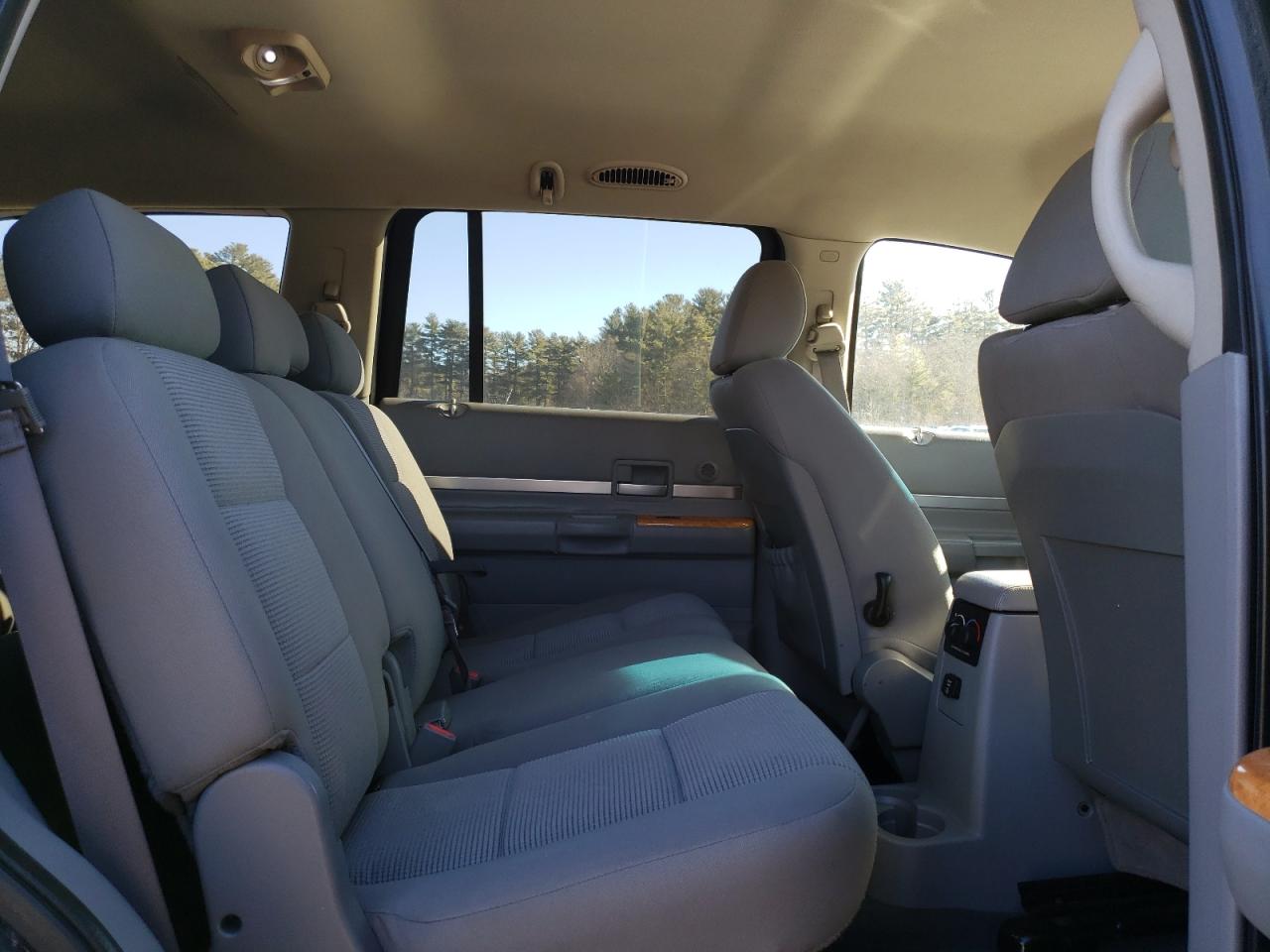 2008 Chrysler Aspen VIN 1A8HW58N18F127341 Copart auction photo, minor dent/scratches damage thumbnail 11