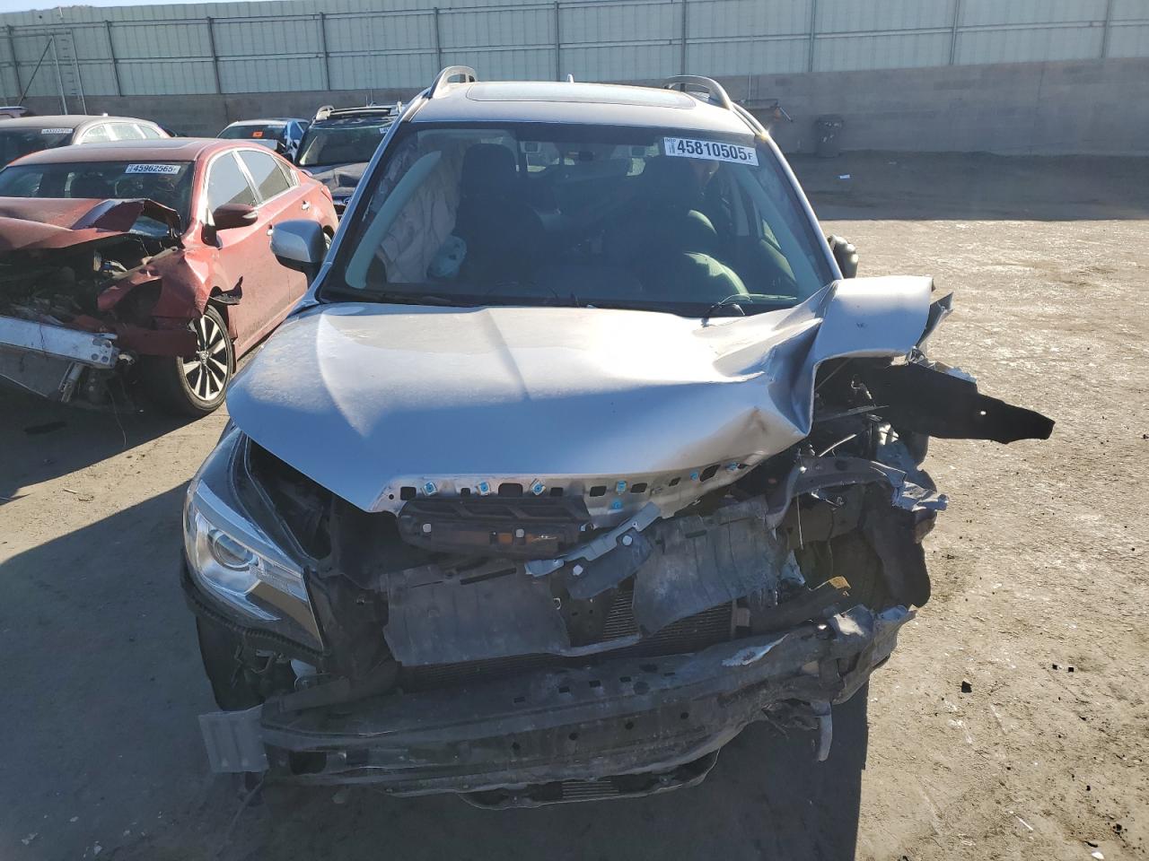 2018 Subaru Forester VIN JF2SJGWC4JH550192 Copart auction photo, front end / side damage thumbnail 5