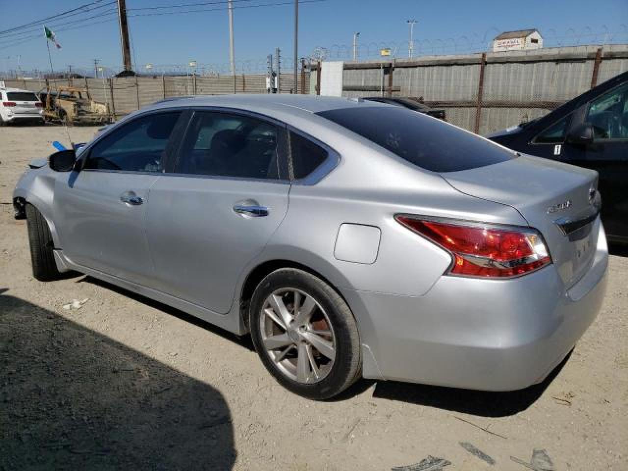 2015 Nissan Altima VIN 1N4AL3AP5FC201754 Copart auction photo, front end damage thumbnail 2
