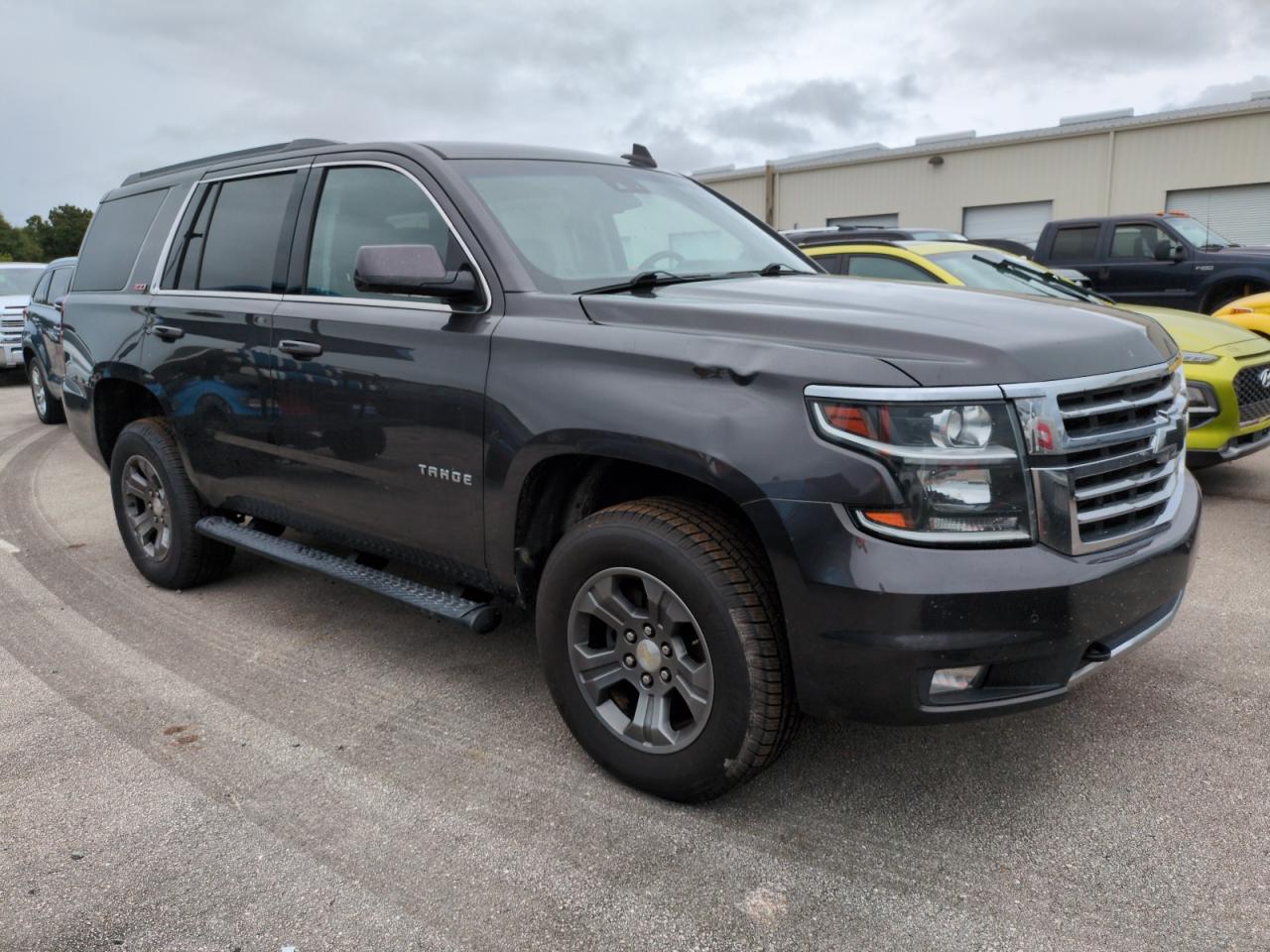 2017 Chevrolet Tahoe VIN 1GNSKBKC8HR179568 Copart auction photo, water/flood damage thumbnail 4