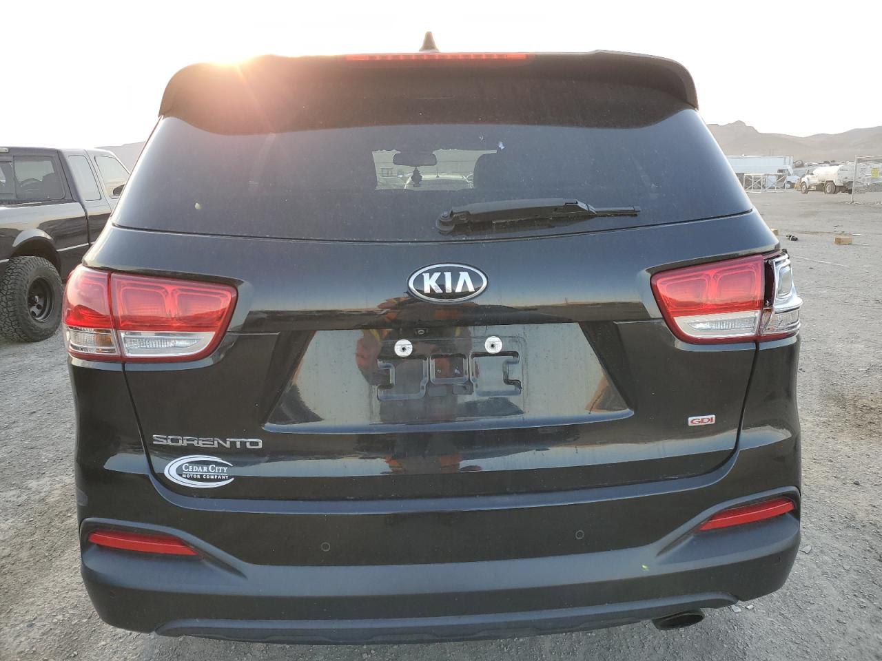 2017 KIA Sorento VIN 5XYPGDA33HG337018 Copart auction photo, all over damage thumbnail 6