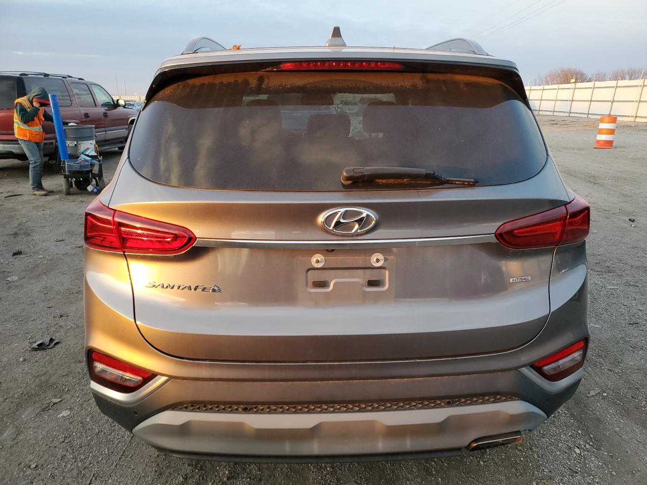 2019 Hyundai Santa Fe VIN 5NMS5CAD2KH062130 Copart auction photo, front end damage thumbnail 6