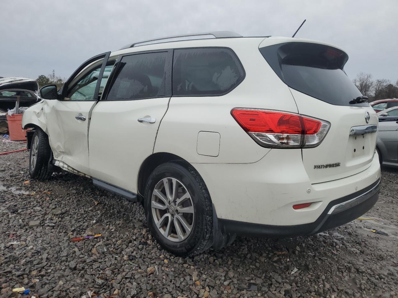 2015 Nissan Pathfinder VIN 5N1AR2MN9FC701120 Copart auction photo, front end / minor dent/scratches damage thumbnail 2