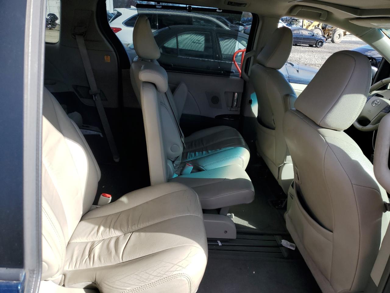 2012 Toyota Sienna VIN 5TDYK3DC2CS176696 Copart auction photo, front end / minor dent/scratches damage thumbnail 11