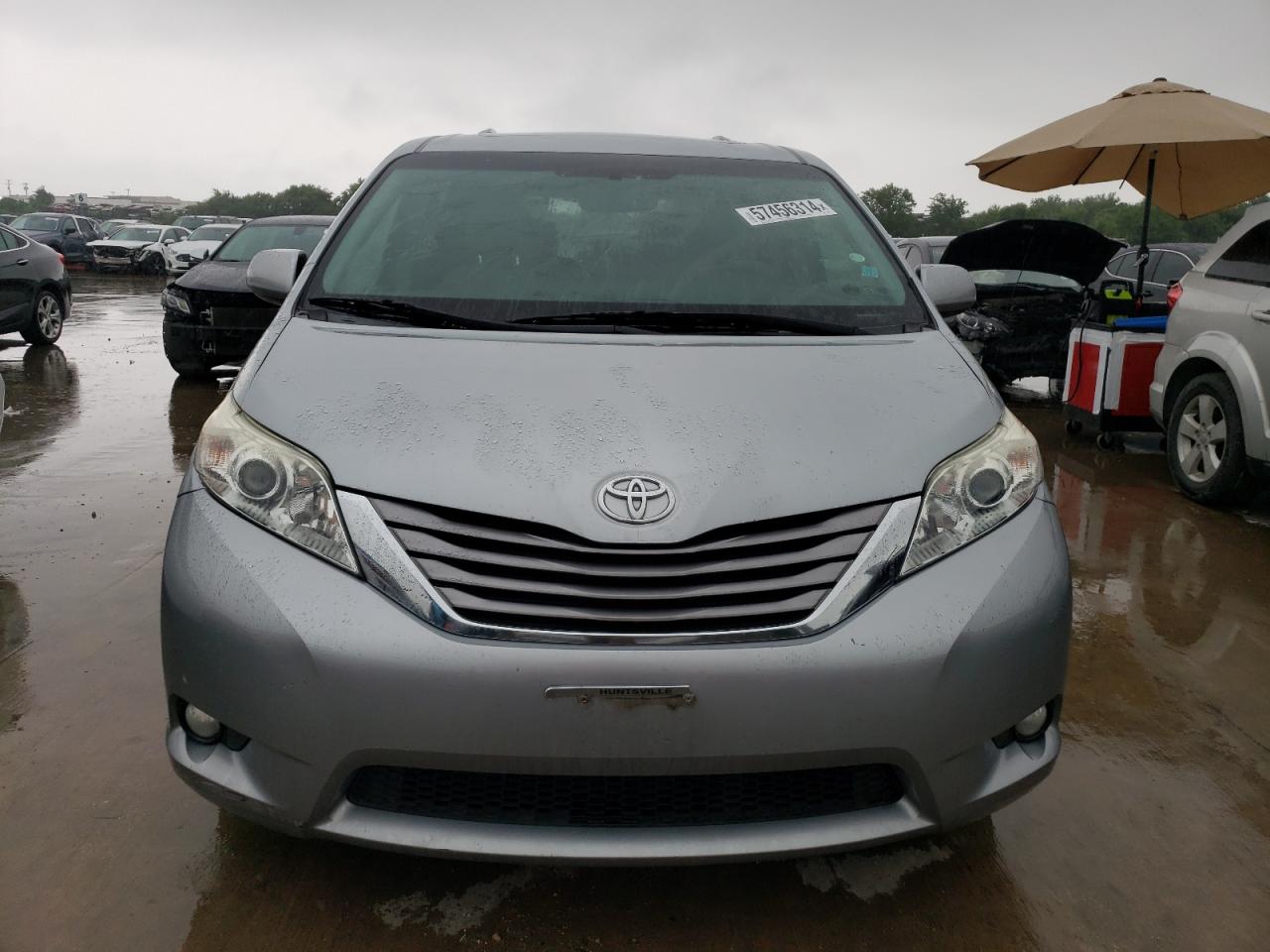2015 Toyota Sienna VIN 5TDYK3DC6FS675666 Copart auction photo, hail / minor dent/scratches damage thumbnail 5