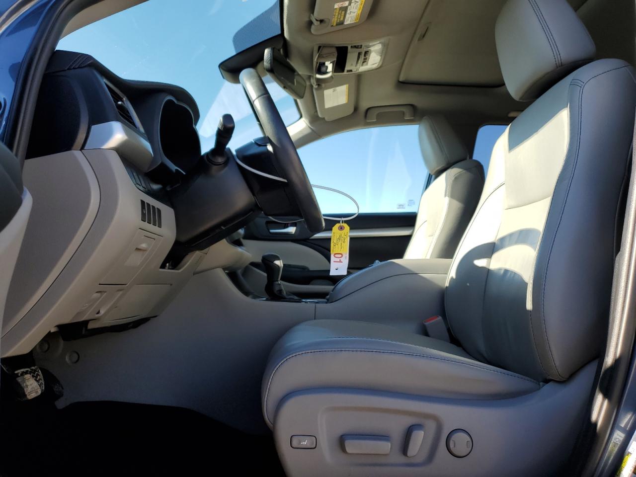 2019 Toyota Highlander VIN 5TDJZRFHXKS744149 Copart auction photo, side damage thumbnail 7
