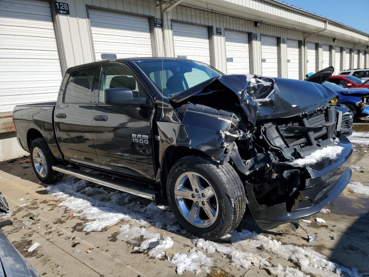 2016 RAM 1500 VIN 1C6RR7KTXGS114784 Copart auction photo, front end damage thumbnail 4