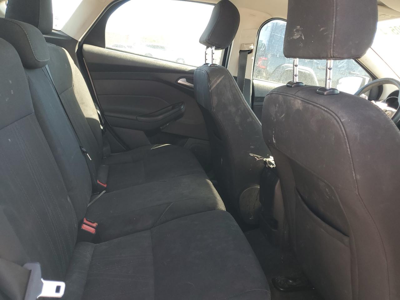 2016 Ford Focus VIN 1FADP3K2XGL270476 Copart auction photo, all over damage thumbnail 11