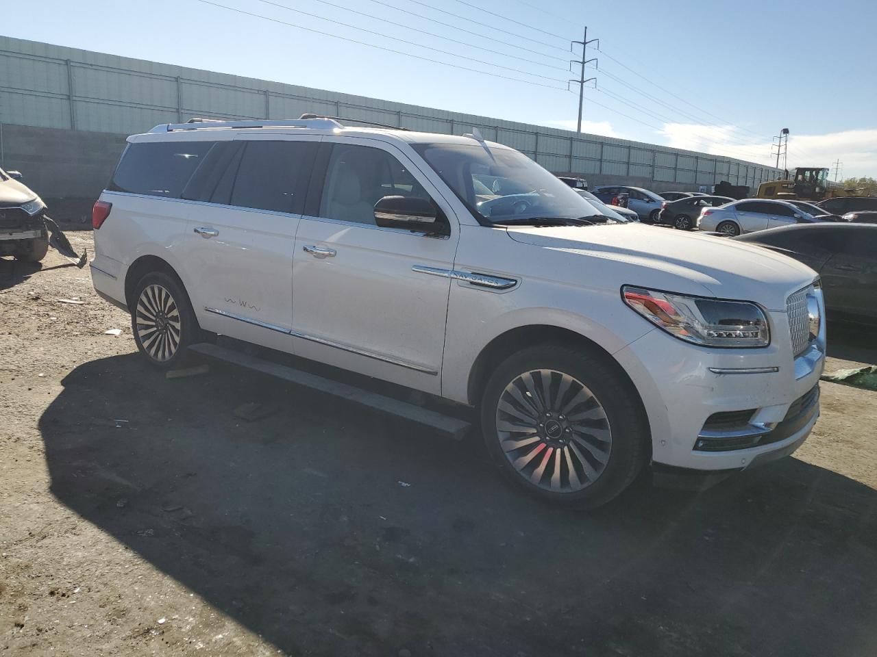 2019 Lincoln Navigator VIN 5LMJJ3LT2KEL14398 Copart auction photo, water/flood damage thumbnail 4