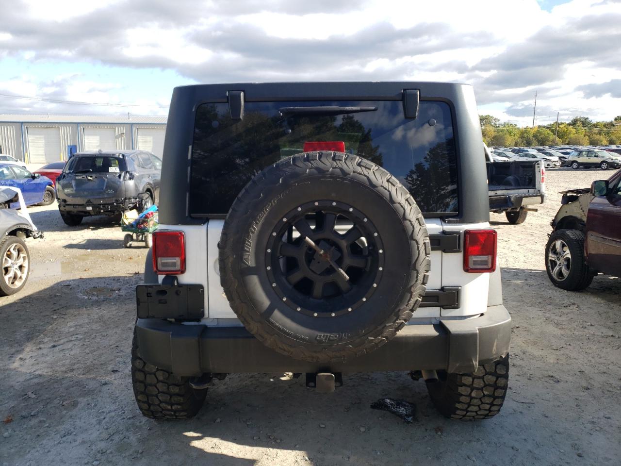 2017 Jeep Wrangler VIN 1C4BJWDG0HL622348 Copart auction photo, front end / frame damage damage thumbnail 6