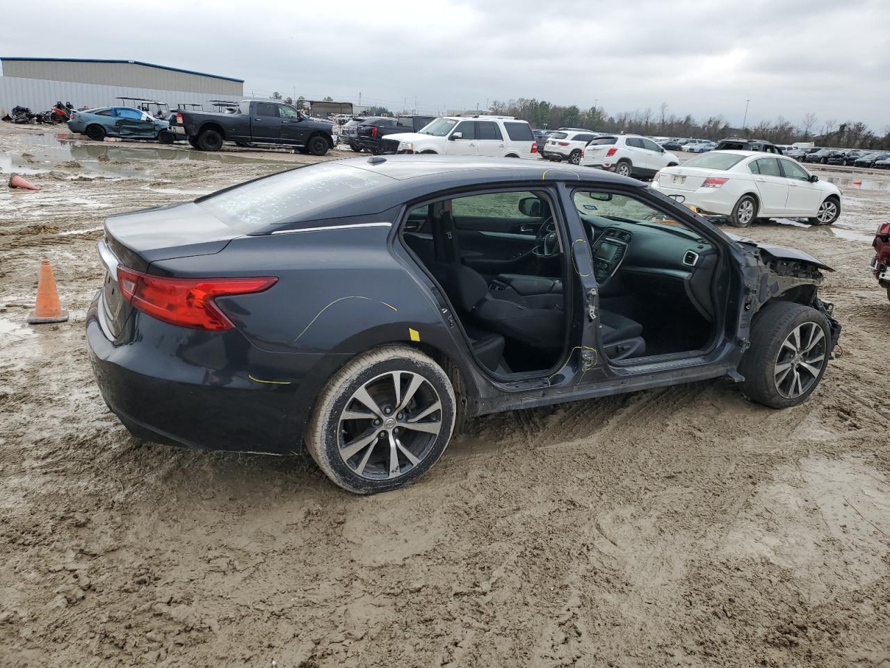 2017 Nissan Maxima VIN 1N4AA6AP4HC381738 Copart auction photo, front end / side damage thumbnail 3