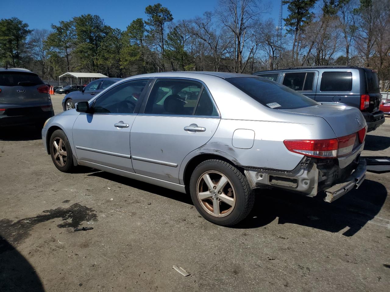 2003 Honda Accord VIN 1HGCM56683A086023 Copart auction photo, rear end damage thumbnail 2