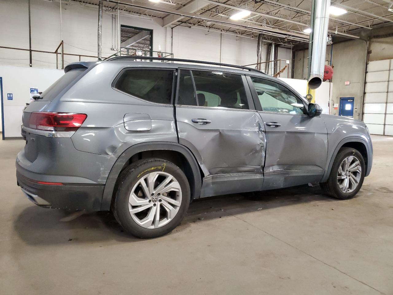2021 Volkswagen Atlas VIN 1V2HR2CA7MC568385 Copart auction photo, side / rear end damage thumbnail 3