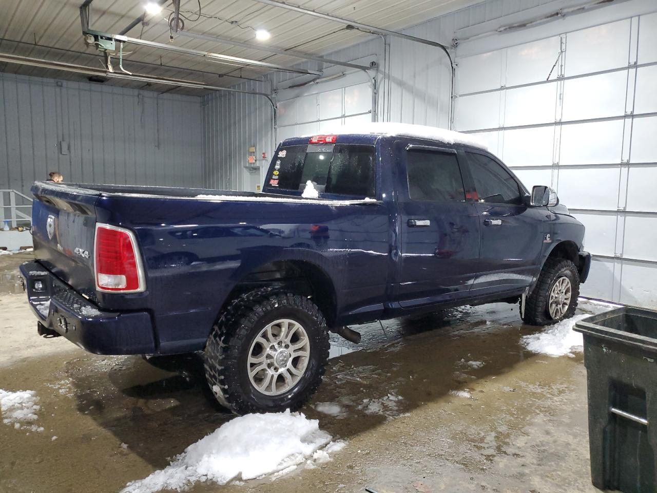 2017 RAM 2500 VIN 3C6UR5FLXHG571712 Copart auction photo, front end / undercarriage damage thumbnail 3