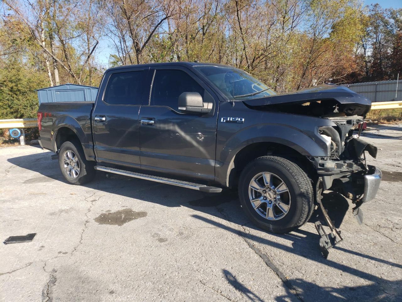 2017 Ford F-150 VIN 1FTEW1EF5HFC30696 Copart auction photo, front end / side damage thumbnail 4