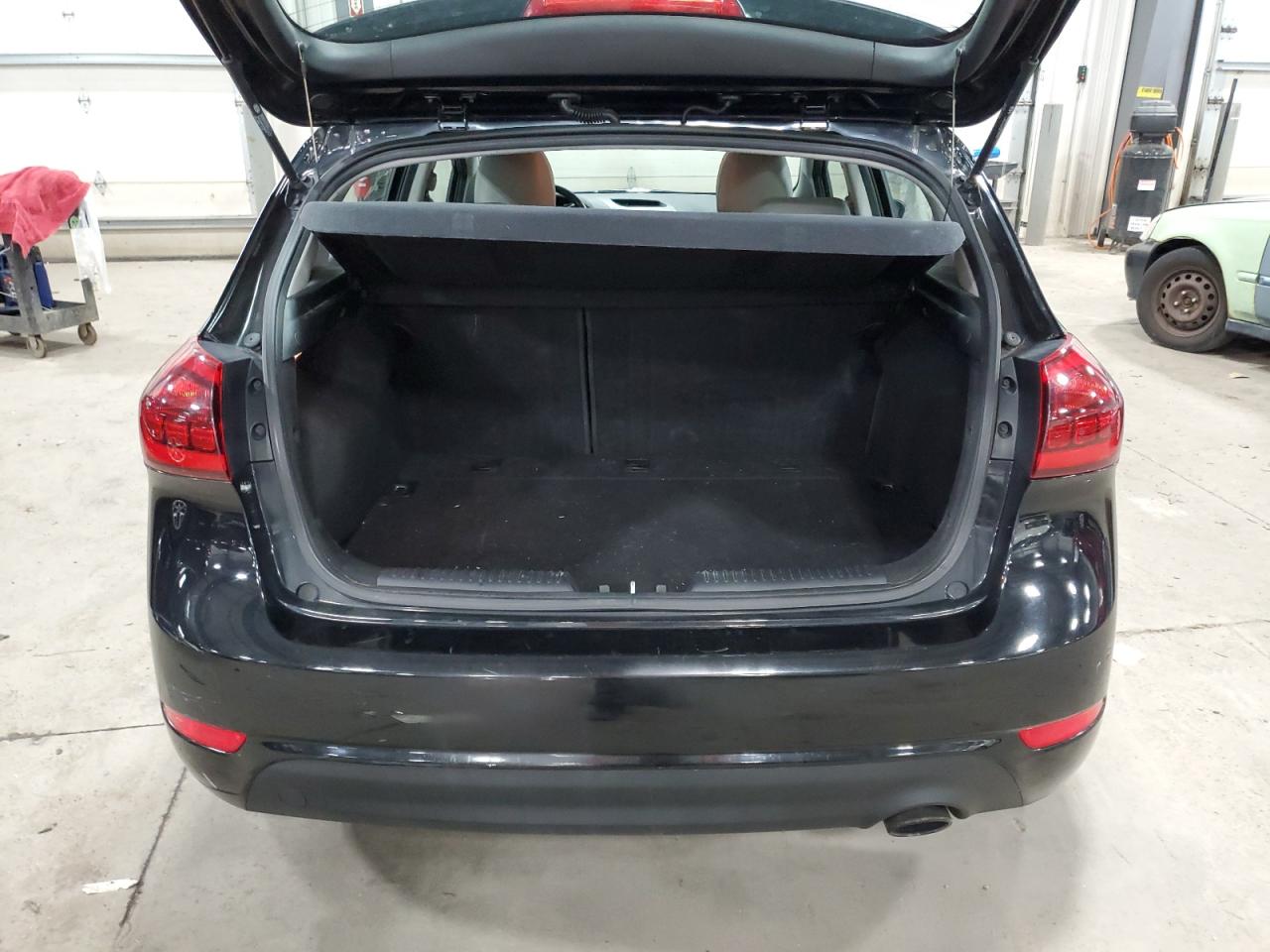 2014 KIA Forte VIN KNAFX5A88E5186675 Copart auction photo, side / front end damage thumbnail 6