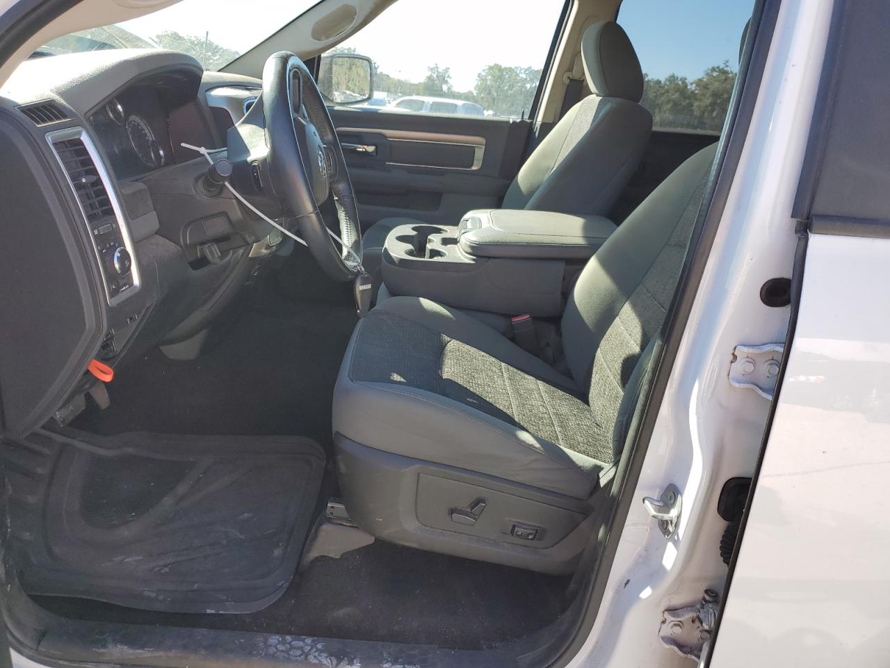 2017 RAM 1500 VIN 1C6RR6GT8HS651075 Copart auction photo, front end damage thumbnail 7