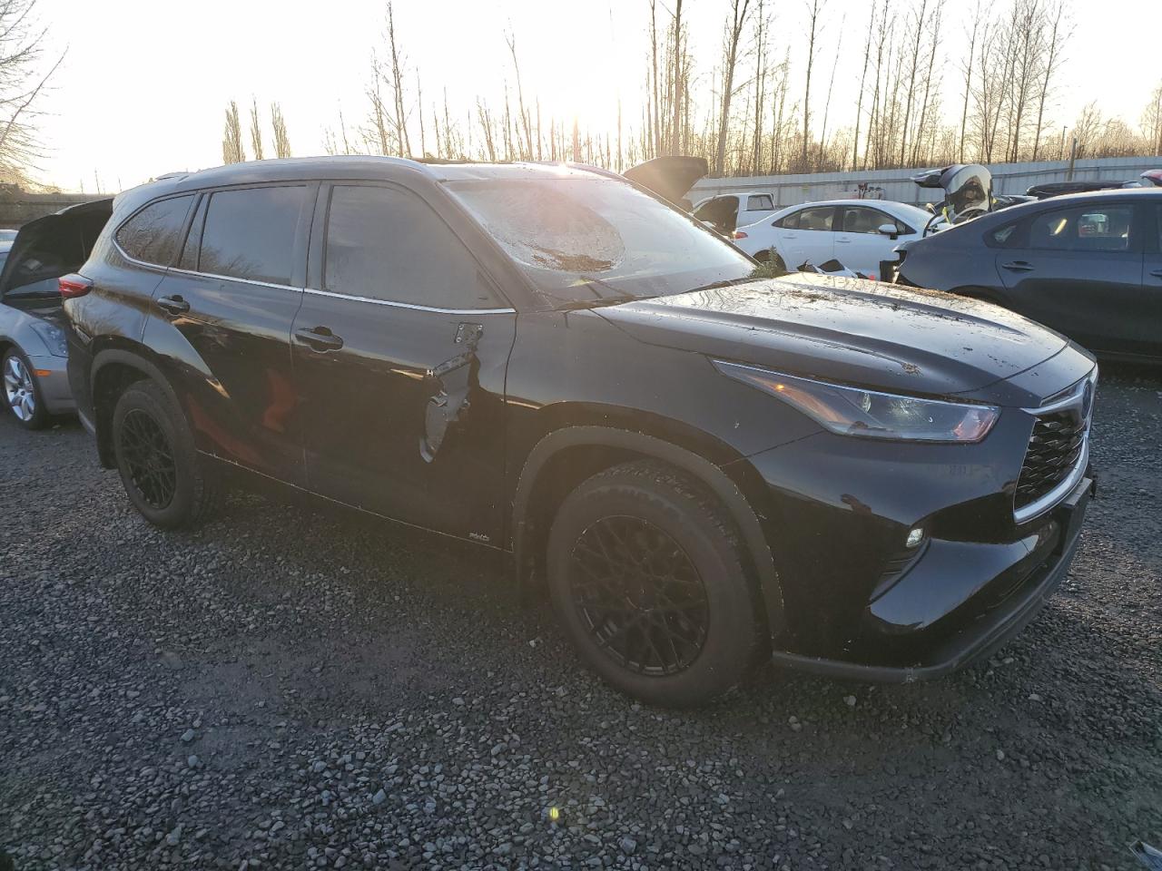2021 Toyota Highlander VIN 5TDHBRCH1MS516129 Copart auction photo, top/roof / front end damage thumbnail 4