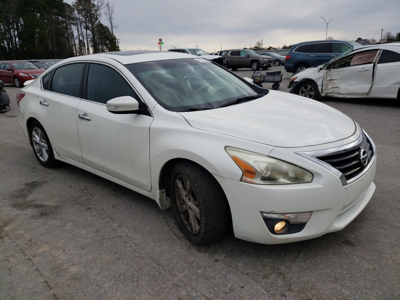 2013 Nissan Altima VIN 1N4AL3AP6DC157129 Copart auction photo, side / front end damage thumbnail 4
