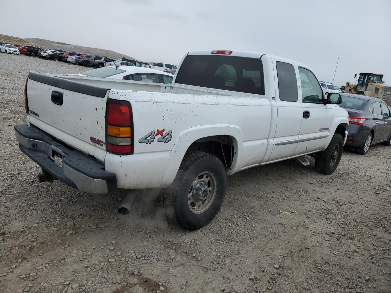 2004 GMC Sierra VIN 1GTHK29U64E336548 Copart auction photo, side damage thumbnail 3