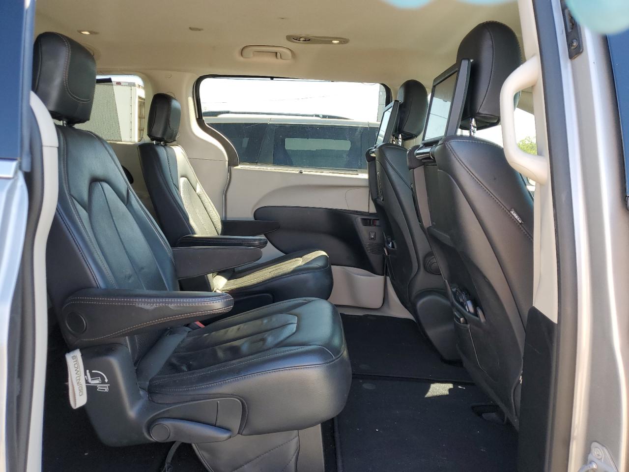 2017 Chrysler Pacifica VIN 2C4RC1EG8HR721274 Copart auction photo, undercarriage damage thumbnail 11