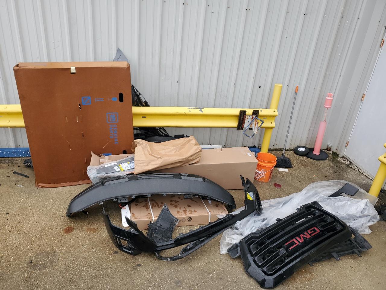2019 GMC Sierra VIN 3GTP9EEDXKG124613 Copart auction photo, side / front end damage thumbnail 12