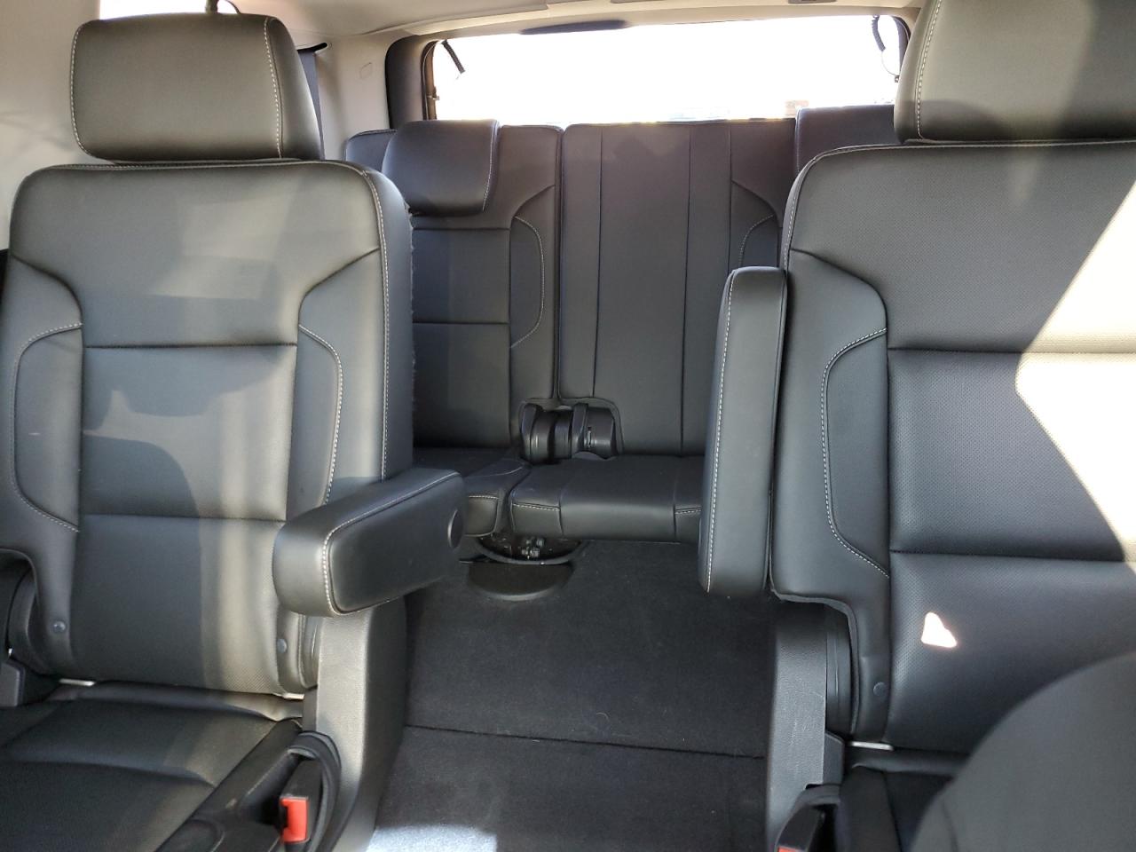 2019 Chevrolet Tahoe VIN 1GNSKCKJ7KR104341 Copart auction photo, side damage thumbnail 10