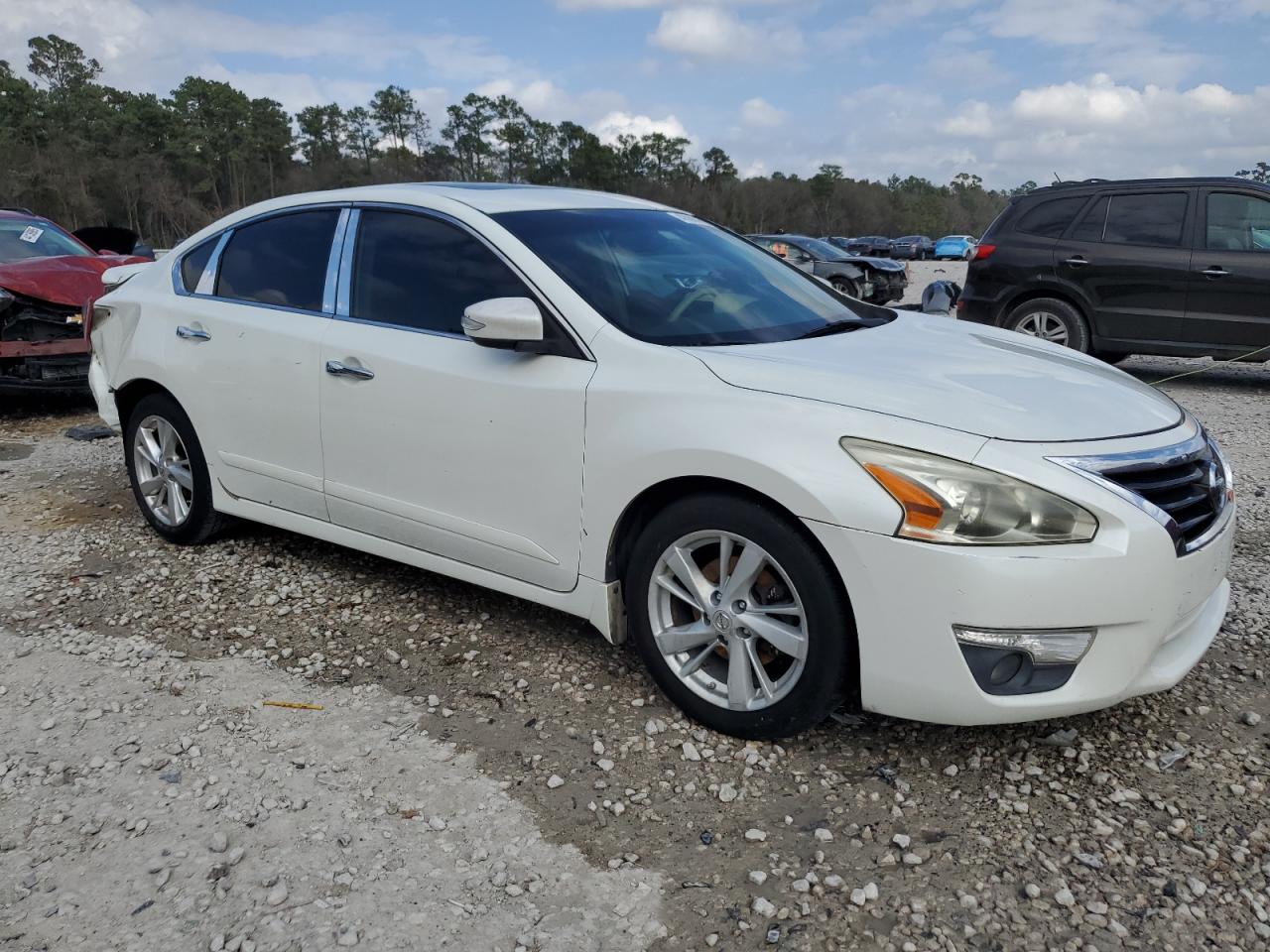 2013 Nissan Altima VIN 1N4AL3AP9DN559490 Copart auction photo, water/flood damage thumbnail 4