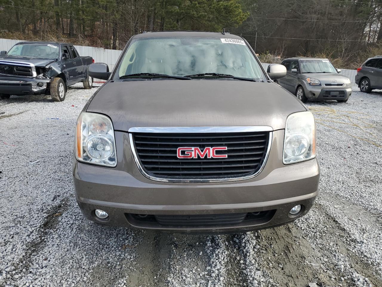 2013 GMC Yukon VIN 1GKS1KE04DR177652 Copart auction photo, rear end damage thumbnail 5