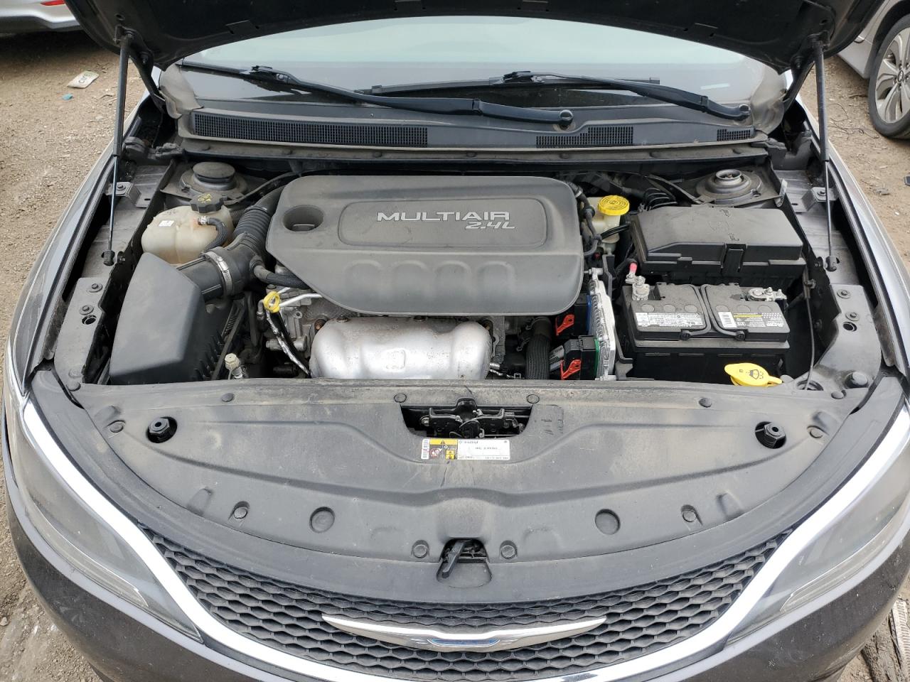 2015 Chrysler 200 VIN 1C3CCCAB0FN692752 Copart auction photo, side / rear end damage thumbnail 11