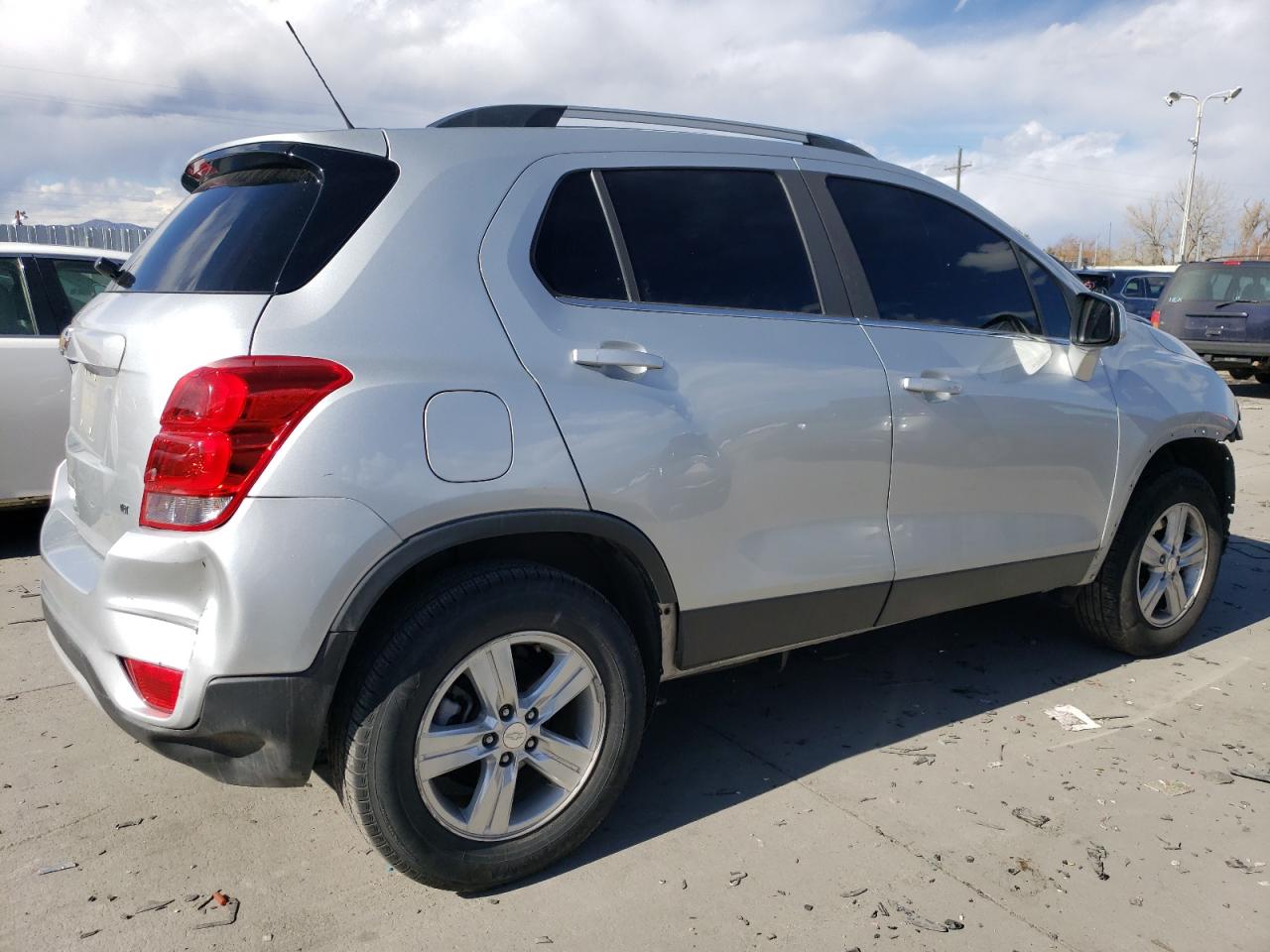 2019 Chevrolet Trax VIN 3GNCJPSB7KL371350 Copart auction photo, front end / hail damage thumbnail 3