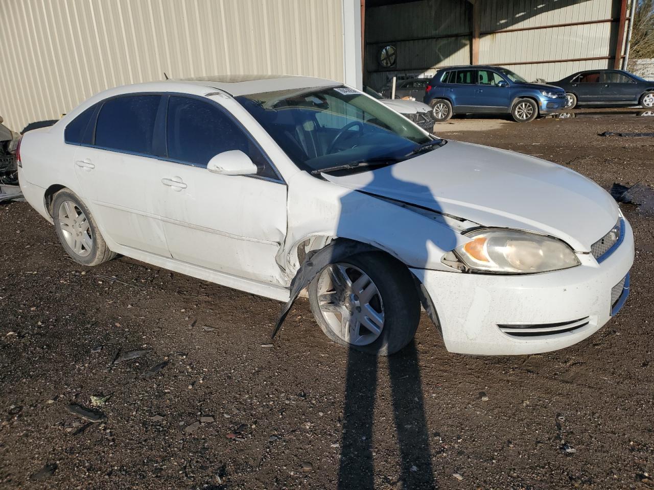 2015 Chevrolet Impala VIN 2G1WB5E32F1135992 Copart auction photo, side / front end damage thumbnail 4