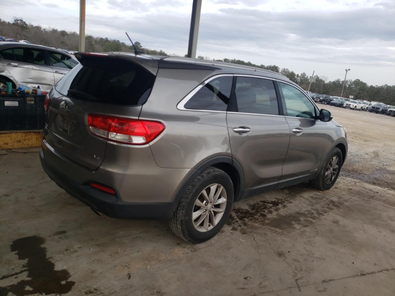 2016 KIA Sorento VIN 5XYPGDA53GG135313 Copart auction photo, normal wear / mechanical damage thumbnail 3