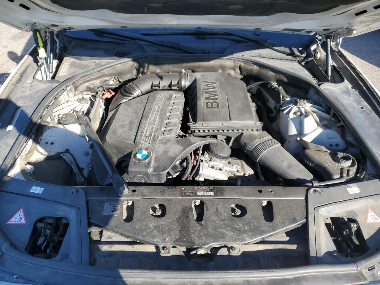 2012 BMW 5er VIN WBAFR7C55CC812541 Copart auction photo, mechanical damage thumbnail 11
