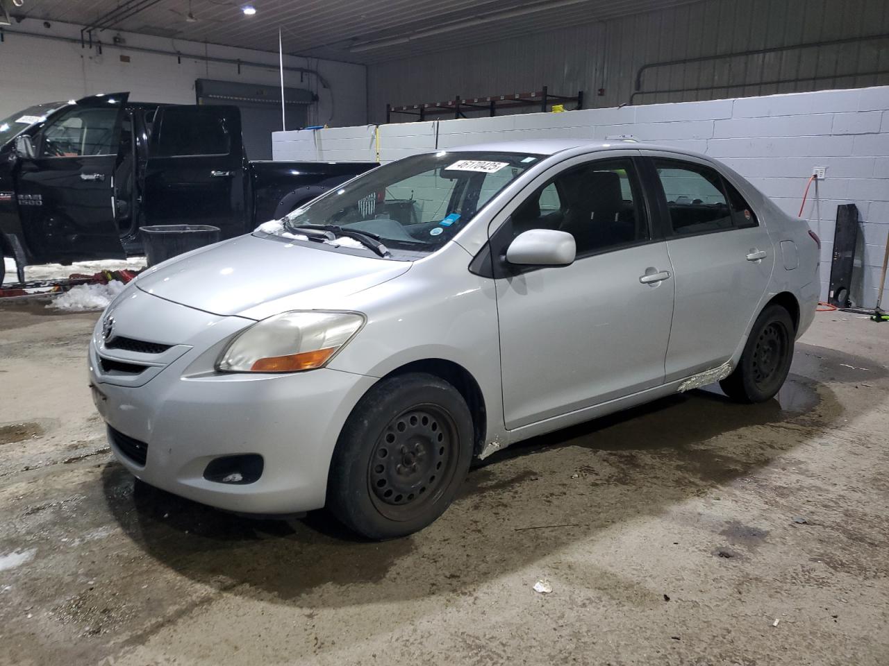 2007 Toyota Yaris VIN JTDBT923774000639