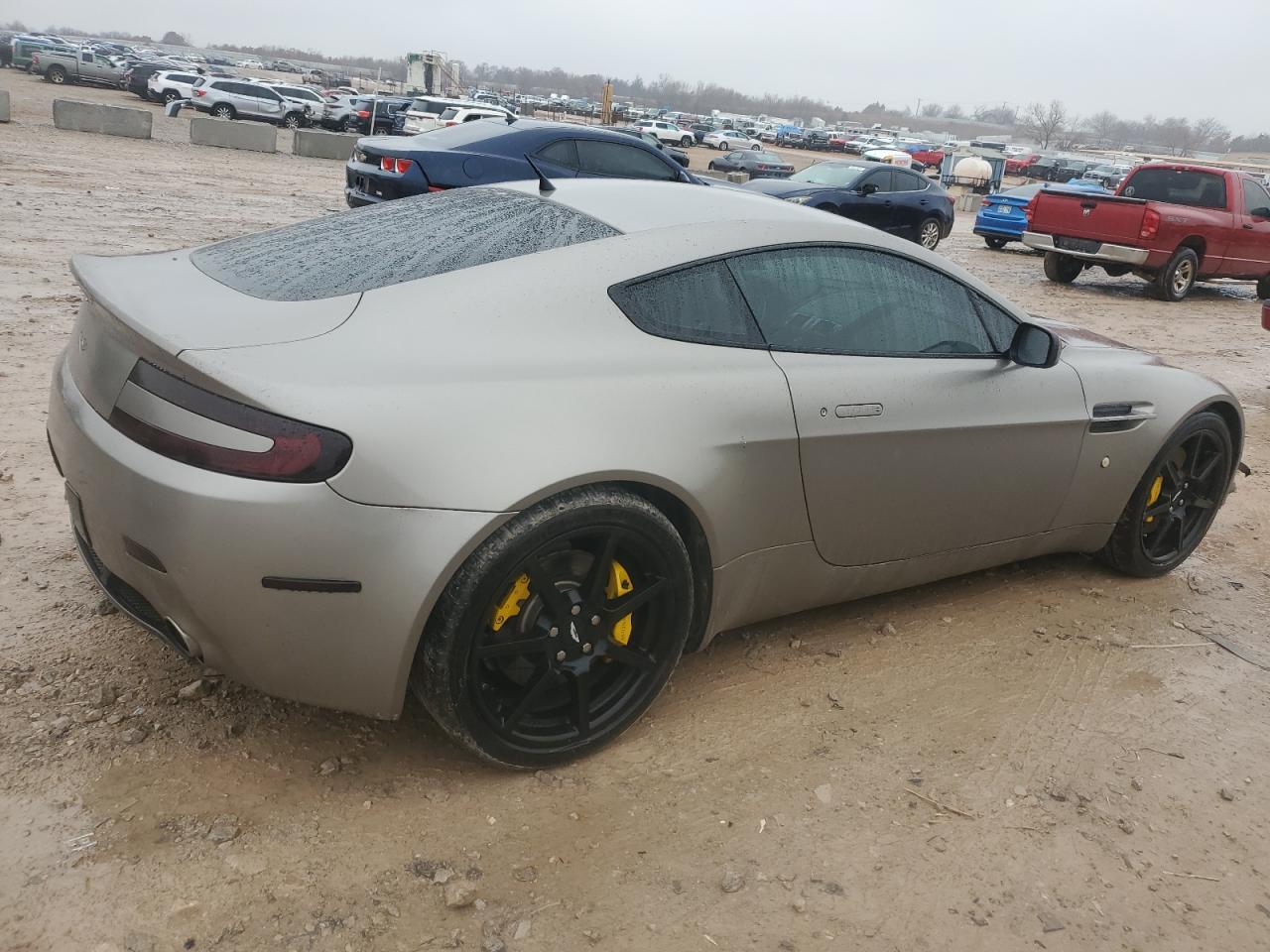 2006 Aston Martin Vantage VIN SCFBB03BX6GC02042 Copart auction photo, front end / minor dent/scratches damage thumbnail 3