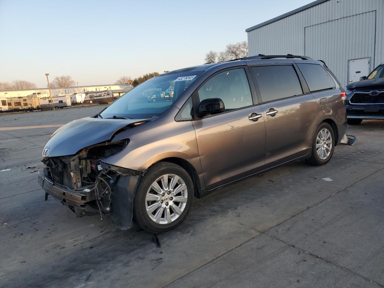 2011 Toyota Sienna VIN 5TDYK3DC0BS035270