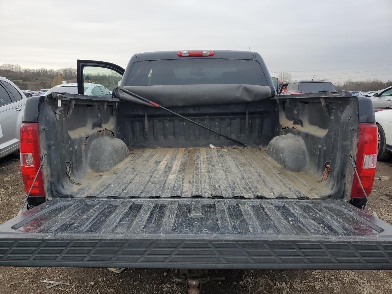 2008 Chevrolet Silverado VIN 2GCEK133881193607 Copart auction photo, rear end / mechanical damage thumbnail 10