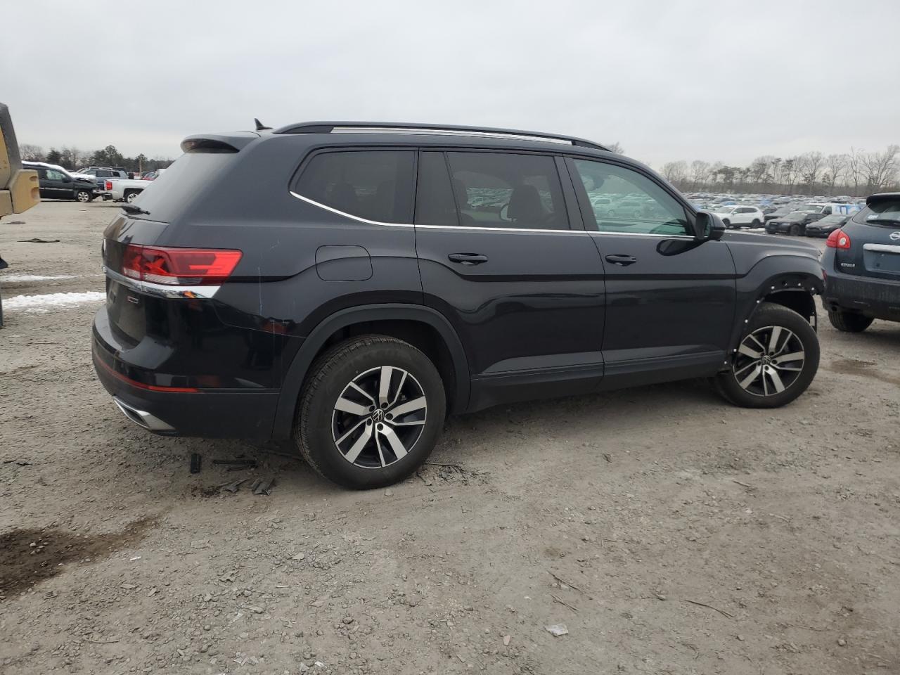 2021 Volkswagen Atlas VIN 1V2LP2CA8MC508373 Copart auction photo, front end / minor dent/scratches damage thumbnail 3