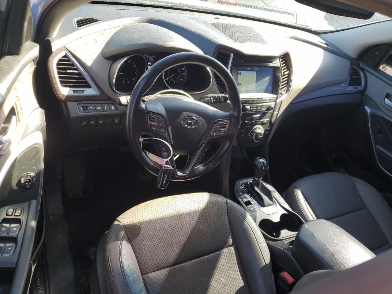 2017 Hyundai Santa Fe VIN 5XYZWDLA3HG501780 Copart auction photo, front end damage thumbnail 8
