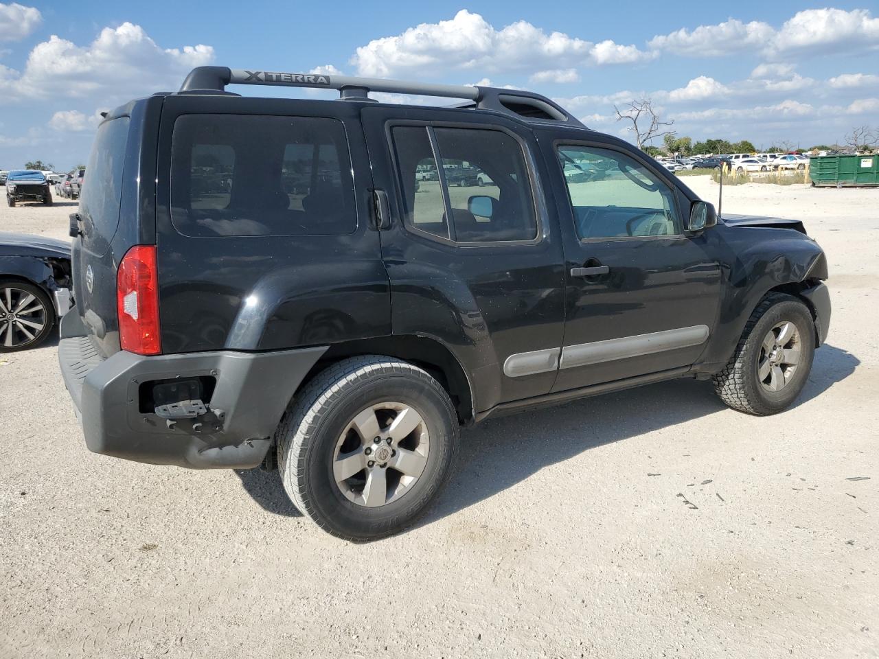 2011 Nissan XTerra VIN 5N1AN0NUXBC511584 Copart auction photo, front end damage thumbnail 3