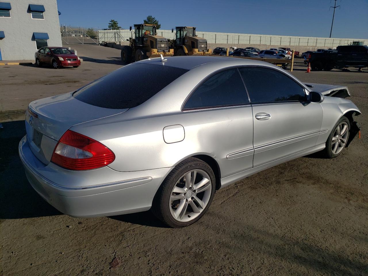 2008 Mercedes-Benz CLK-klasse VIN WDBTJ56H48F237022 Copart auction photo, front end damage thumbnail 3