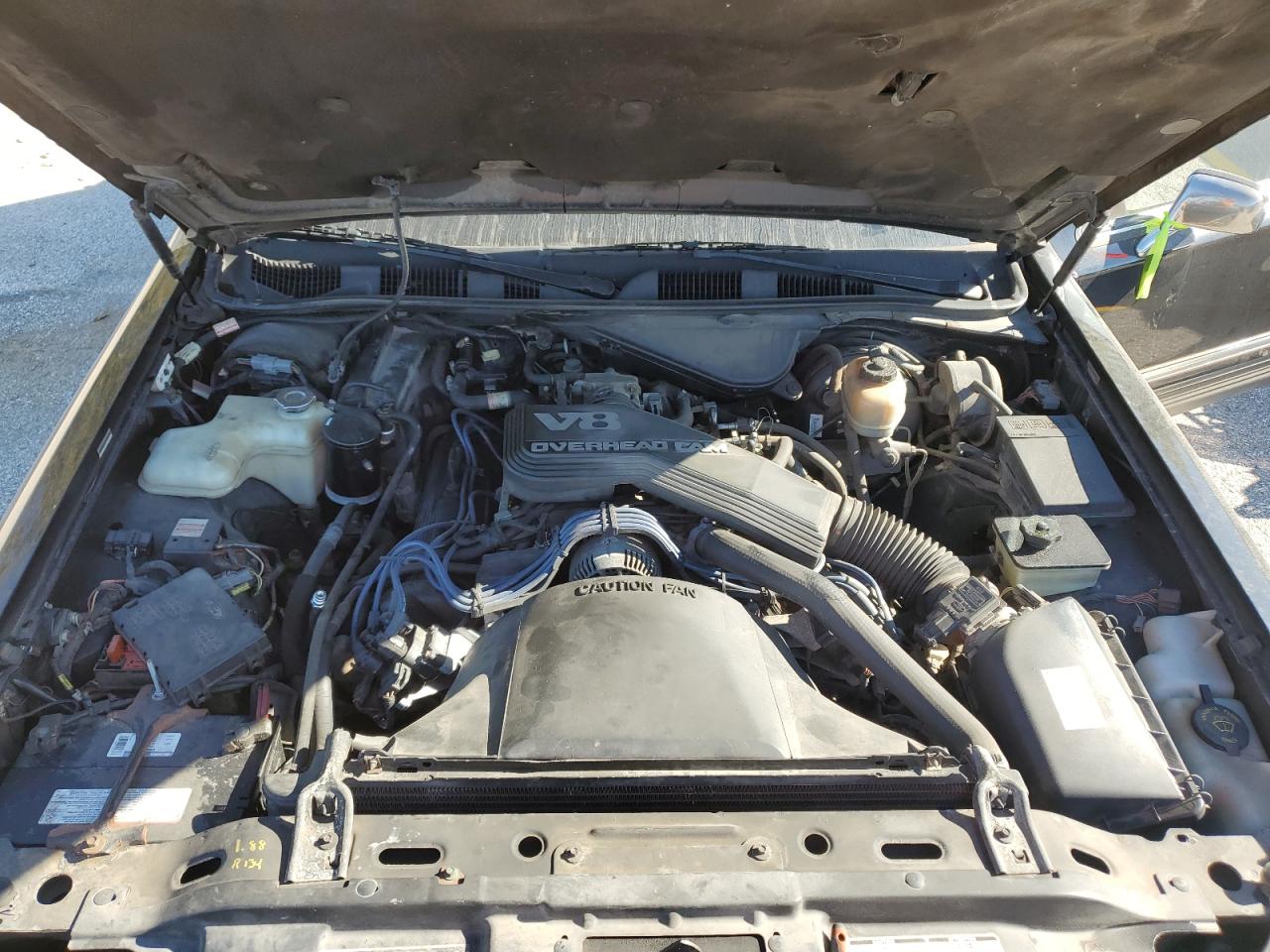 1991 Lincoln Town Car VIN 1LNCM82W9MY778995 Copart auction photo, rear end / side damage thumbnail 11